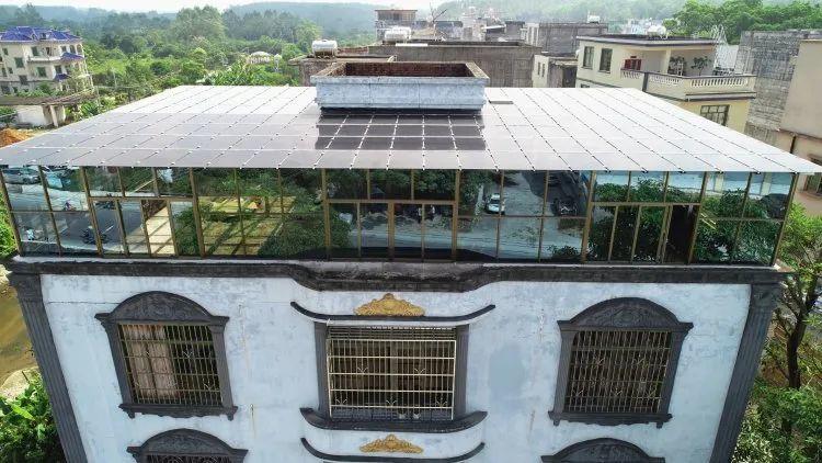 還在裝傳統(tǒng)陽(yáng)光房？太傻了！如今大家都裝這個(gè)，美觀、環(huán)保還能賺錢！