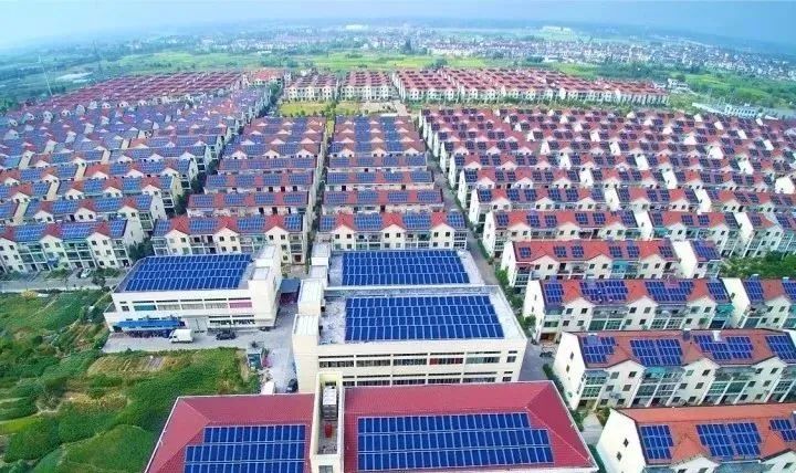 光伏發(fā)電“租房頂、免費裝”新套路，警惕陰陽合同，天上不會掉餡餅！